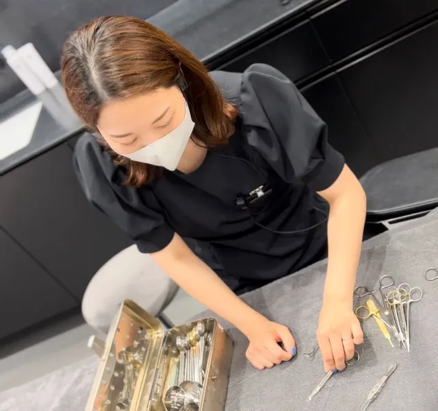 クリニックバックナース1